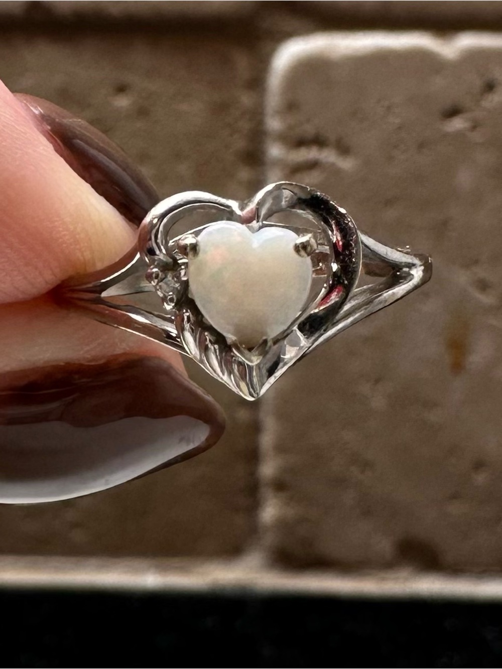 10K White Gold Heart Opal Ring **VIDEO ATTACHED**